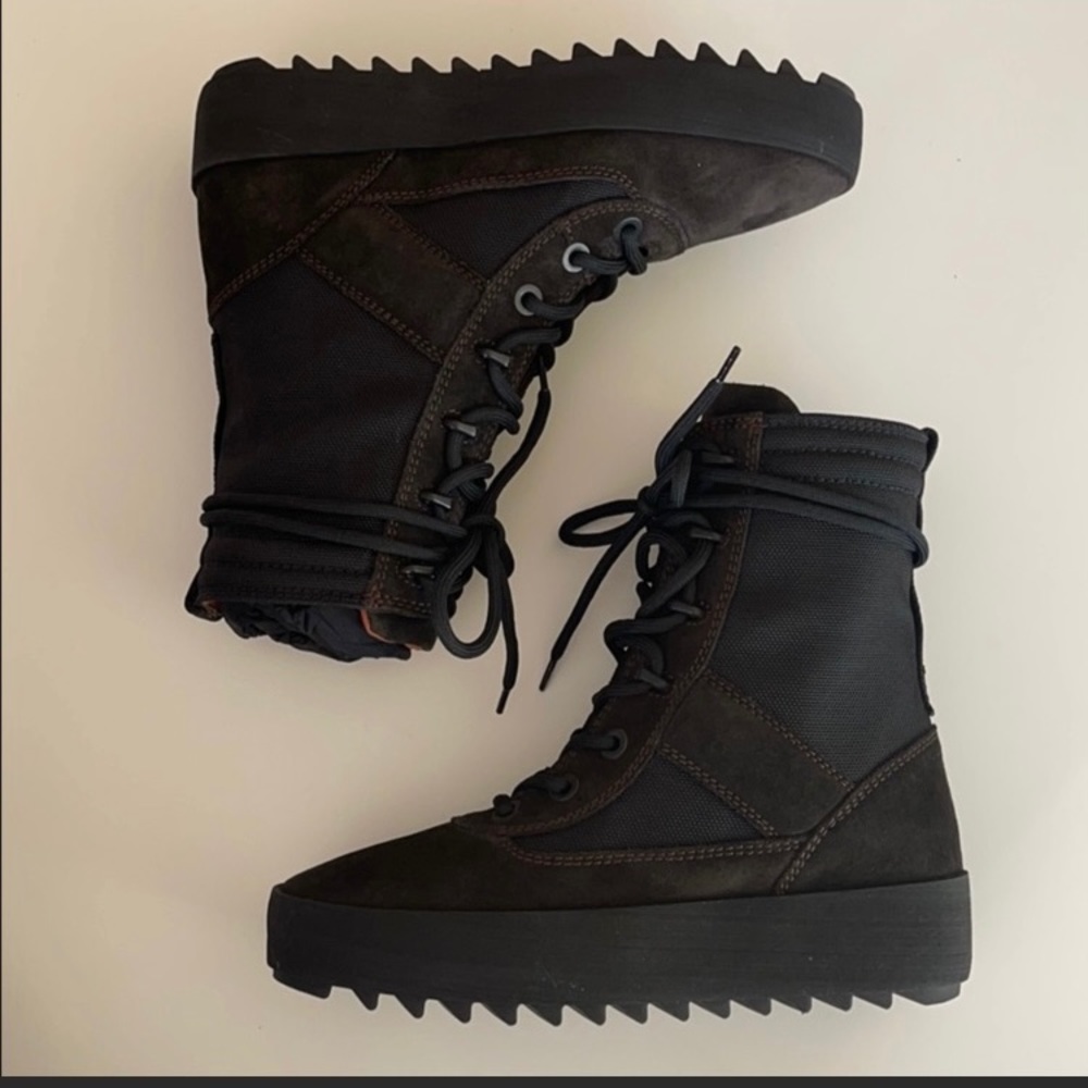 YEEZY  season 3 sz 38 Authentic awesome condition needed for a photo shoot